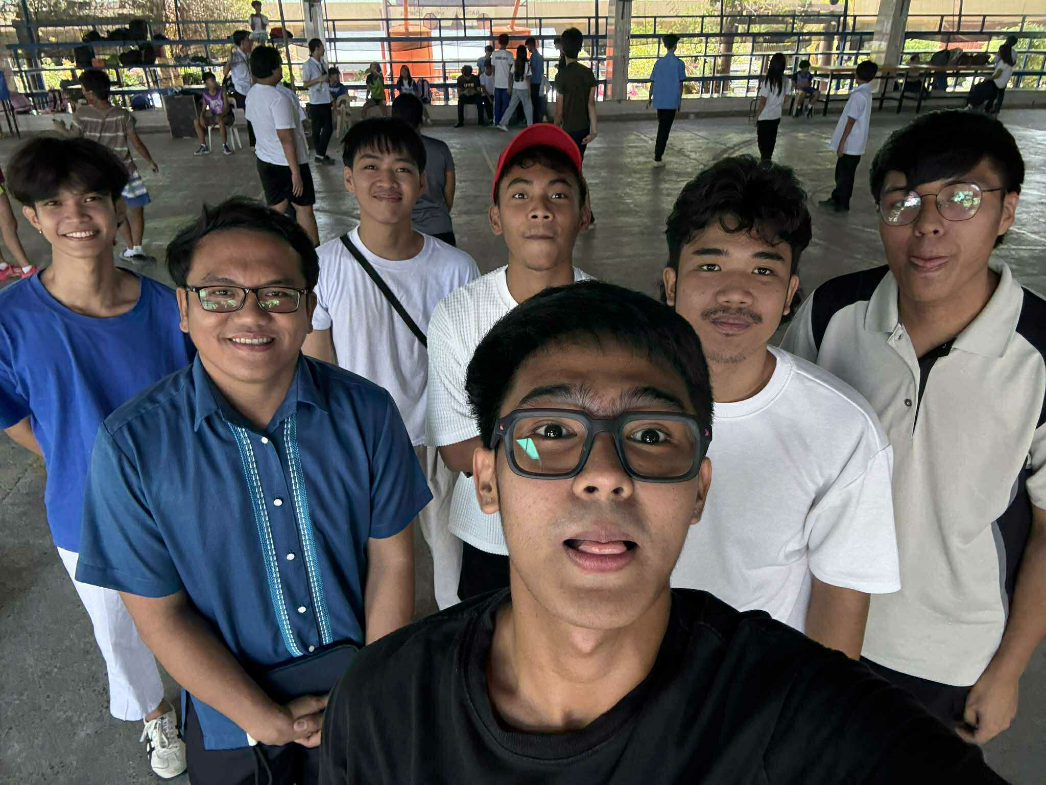 VOLLEYBALL FRIENDS